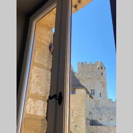 La Croquante Face Au Chateau بيناك إي كازوناك المظهر الخارجي الصورة